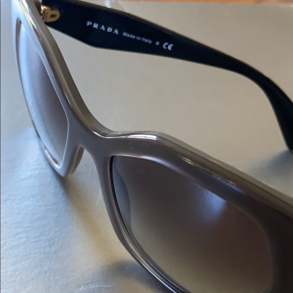 Prada sunglasses - Picture 4 of 9